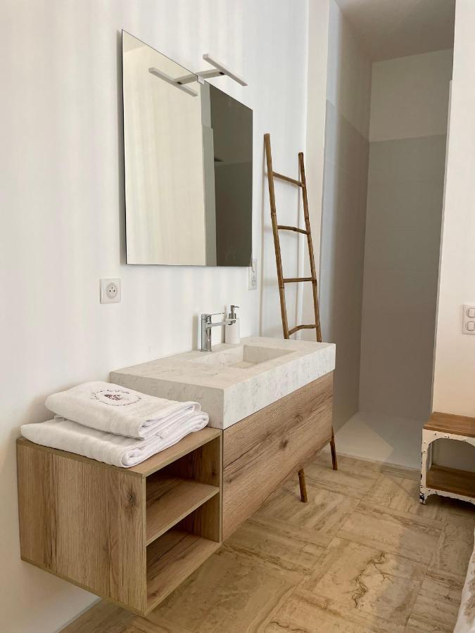 La Maison Du Puits Cesseras Kültér fotó
